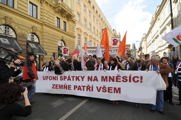 Protiufonsk� demonstrace Praha