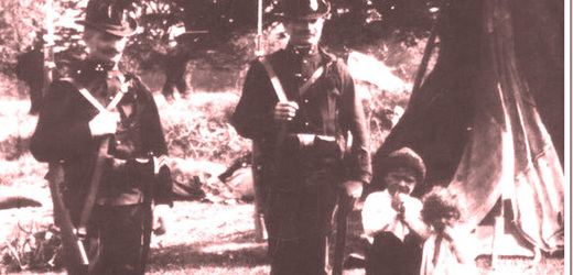 Četníci v cikánském táboře. 